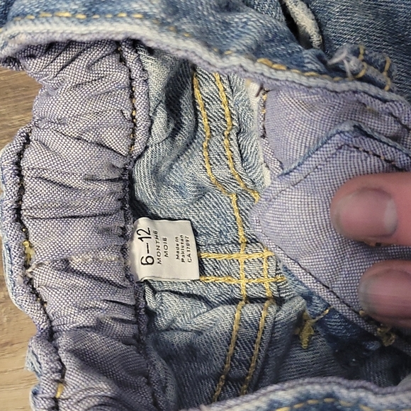 Baby gap 1963 - blue Jean Ripped Shorts.  elastic waist. Size: 6-12months - Picture 2 of 3